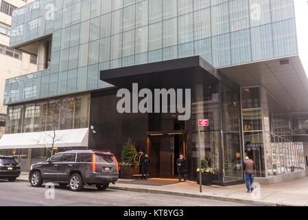 New York, NY, USA, 22 December 2017 - The Trump Soho hotel, at 246 Spring St, New York, after Trump's name was completely removed from the marquee a day earlier. According to reports, the hotel is under new management since its owners bought out the contract with the Trump Organization As of this week, the 46 story hotel is now called The Dominick Hotel. CREDIT ©Stacy Walsh Rosenstock/Alamy Live News Stock Photo