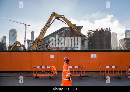 London, UK. 22nd Dec, 2017. Demolition continues of Robin Hood Gardens, the post-war housing estate in east London designed by exponents of new brutalism, Alison and Peter Smithson. Credit: Guy Corbishley/Alamy Live News Stock Photo