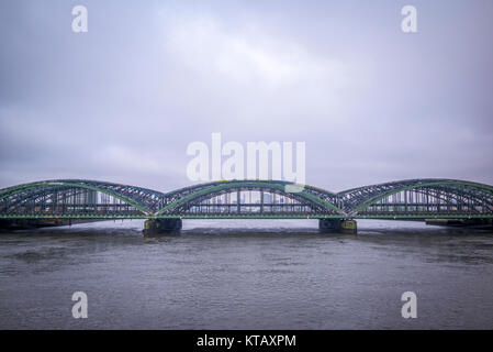 Elbbrücken, Eisenbahnbrücke über die Elbe in Hamburg, Deutschland Stock Photo