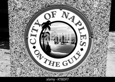 city of naples trash can black white Stock Photo