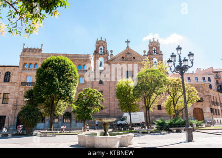 Parroquia de Nuestra Señora del Carmen. Salamanca. Ciudad Patrimonio de la Humanidad. Castilla León. España Stock Photo