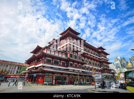 SINGAPORE - JUN 12, 2017. Buddha Tooth Relic Temple in Chinatown. The temple is based on the Tang dynasty architectural style and built to house the t Stock Photo