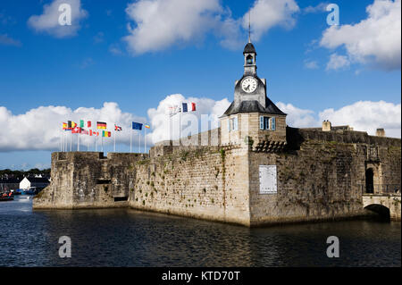 Concarneau, (Breton: Konk Kerne, meaning Bay of Cornwall) Brittany (Bretagne), France. GPS Coordinates: 47°52'34”N 03°55'04”W Stock Photo