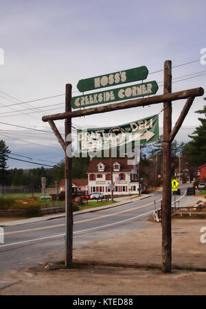 Long Lake , New York, USA . October 24, 2017. Hoss's Country Corner, charming  and rustic souvenir and gift shop in Long Lake, New York Stock Photo