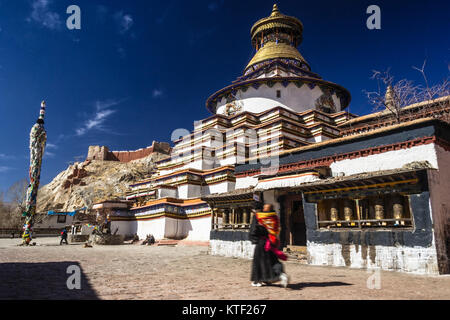 Kumbum chorten at Pelkor Chode Monastery, Gyantse, Tibet Stock Photo