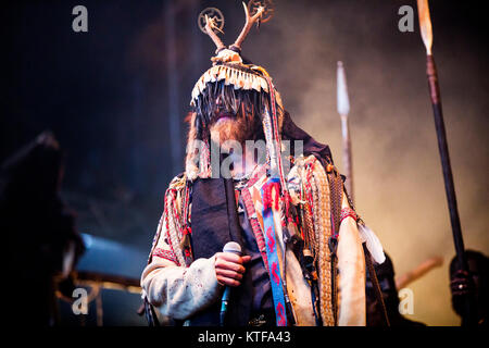 Norway, Borre – August 19, 2017. The Scandinavian alternative metal band Heilung performs a live concert at during the Norwegian metal festival Midgardsblot Festival 2017 in Borre. (Photo credit: Terje Dokken). Stock Photo