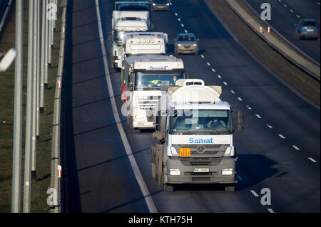 Expressway S6 called Obwodnica Trojmiasta (Tricity Beltway) in Gdansk, Poland. 20 December 2017  © Wojciech Strozyk / Alamy Stock Photo Stock Photo