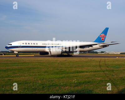 B 2071 China Southern Airlines Boeing 777 F1B cn 37309 taxiing ...