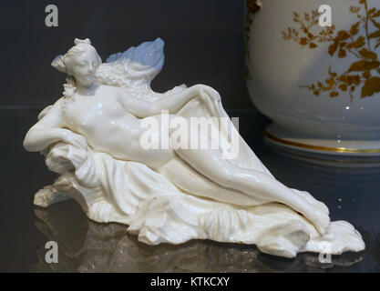 Bather and Sleeping woman, 2 of 2, Vincennes Porcelain Factory, c. 1747 1752, soft paste porcelain   Wadsworth Atheneum   Hartford, CT   DSC05261 Stock Photo