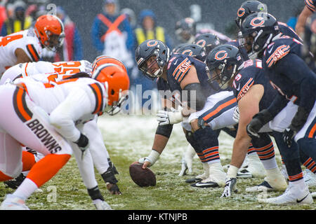 Chicago Bears center Hroniss Grasu (55) poses with Tennessee Titans ...