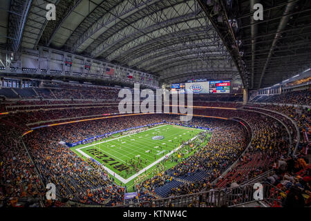 Houston, TX, USA. 27th Dec, 2017. A general view of NRG Stadium from the upper decks prior to the Texas Bowl NCAA football game between the Texas Longhorns and the Missouri Tigers in Houston, TX. Texas won the game 33 to 16.Trask Smith/CSM/Alamy Live News Stock Photo