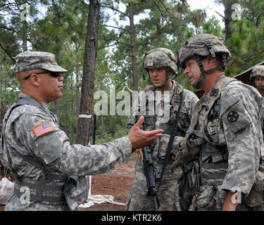 Ohio Army National Guard Maj. Gen. John Harris, Jr., Assistant Adjutant General visits Soldiers of the Ohio Army National Guard to discuss their training at the Army’s Joint Readiness Training Center, Fort Polk, Louisiana, July 27, 2016. Approximately 3,000 Soldiers from New York joined 2,000 other state Army National Guard units, active Army and Army Reserve troops as part of the 27th Infantry Brigade Combat Team task force.  The Soldiers are honing their skills and practicing integrating combat operations ranging from infantry troops engaging in close combat with an enemy and employing artil Stock Photo