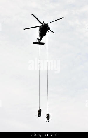Airmen with the 101st Rescue Squadron train with soldiers from A ...