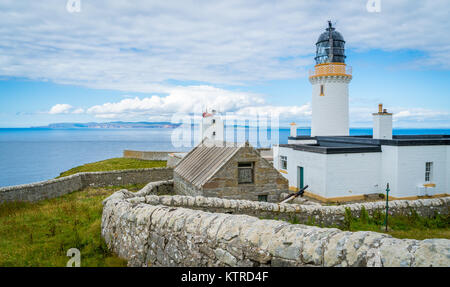 Dunnet Head Lighthouse, in Caithness, on the north coast of Scotland, the most northerly point of the mainland of Great Britain. Stock Photo