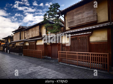 Traditional tea house, ochaya, with a pine tree above the entrance at Hanamikoji Dori street in Gion district in morning sunrise. Hanami-koji, Gionmac