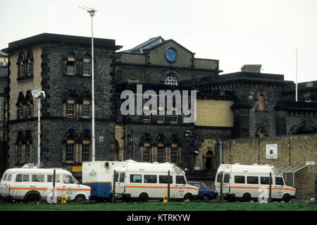 Wandsworth Prison Officers dispute Uk January 1989 Stock Photo