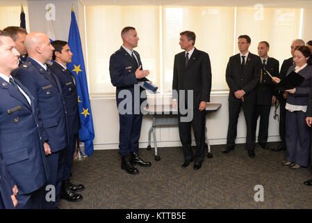 Members of the 102nd and 103rd Rescue Squadrons of the 106th Rescue Wing assigned to the New York Air National Guard, are awarded the Slovenian Medal for Merit in the military field by the President Borut Pahor of Slovenia on May 21, 2017. The ceremony too place at the Permanent Mission of the Republic of Slovenia office to the United Nations, NY, NY for their international rescue mission to render aid to crew members injured in an explosion on board the motor vessel Tamar that began on April 24th. (U.S. Air National Guard Photo by Captain Michael O’Hagan) Stock Photo