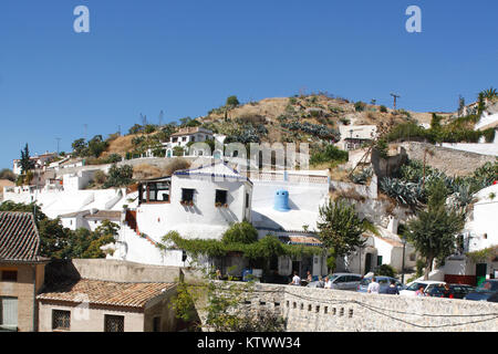 Weisse Häuser im Altstadtviertel Sacromonte, Granada, Andalusien ...