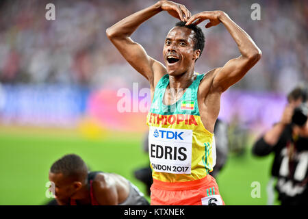 Muktar Edris (Ethiopia) wins the 5000m men Gold Medal - IAAF World Championships London 2017 Stock Photo