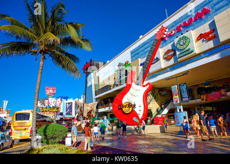 Kukulcan Boulevard in Cancun, Yucatan Stock Photo