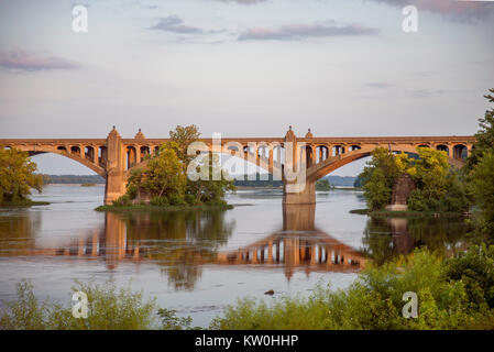Veterans Memorial Bridge over the Susquehanna River, spanning Wrightsville PA and Columbia PA Stock Photo