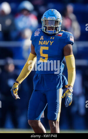 Annapolis, MD, USA. 28th Dec, 2017. Navy Midshipmen OLB #5 Justin Norton during the Military Bowl between the University of Virginia Cavaliers and the United States Naval Academy Midshipmen at Navy Marine Corps Memorial Stadium in Annapolis, MD. Justin Cooper/CSM/Alamy Live News Stock Photo