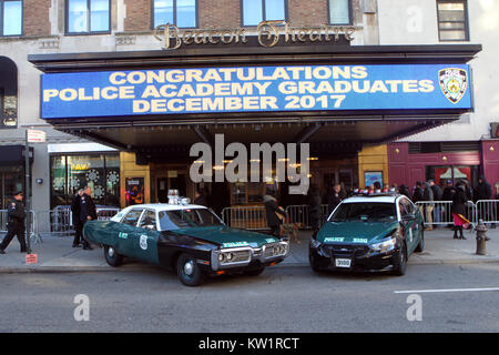 New York, New York, USA. 28th Dec, 2017. Atmosphere during the New York City Police Graduation Ceremony for the Graduating Class of December 2017 held at the Beacon Theater on December 28, 2017 in New York City. Credit: Mpi43/Media Punch/Alamy Live News Stock Photo
