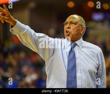 Memphis, USA. 28th Dec, 2017.  Memphis Tigers head coach, TUBBY SMITH, on the sidelines of the LSU vs Memphis game. LSU defeated the Memphis Tigers, 71-61, at the FedEx Forum. Credit: Cal Sport Media/Alamy Live News Stock Photo