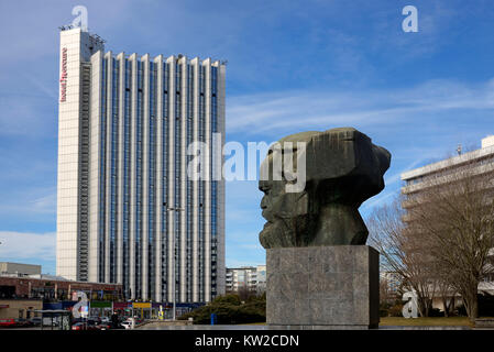 Chemnitz, Karl Marx Monument and hotel of Mercure, Karl Marx Monument und Hotel Mercure Stock Photo