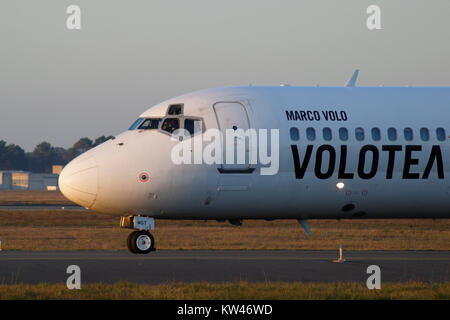 Boeing 717 twin engine airliner in Qantas livery Stock Photo - Alamy