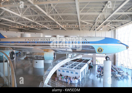 SIMI VALLEY, CA - July 24, 2010: Air Force One on display at the Reagan Presidential Library in Simi Valley. The aircraft are part of a continuing eve Stock Photo