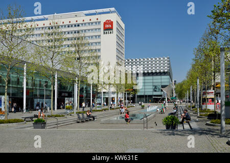 Repose in the shopping mile Prague street,  , Ausruhen in der Einkaufsmeile Prager Strasse Stock Photo