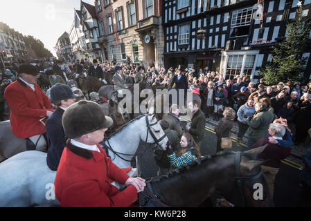 Ledbury, Herefordshire, UK. 26th December 2017. Hundreds of people congregate in Ledbury High Street for the annual festive meet of the Boxing Day Led Stock Photo