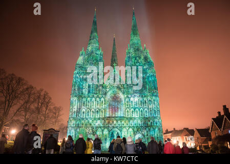 Lichfield Cathedral, Lichfield, Staffordshire, UK. 19th December 2017.  With Christmas fast approaching, hundreds of visitors were treated to spectacu Stock Photo