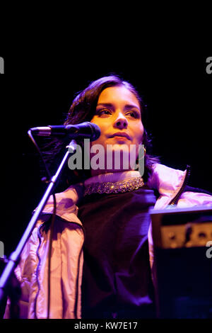 Edinburgh, Scotland 31st December 2017. Nina Nesbitt on stage in Princess Gardens as part of Edinburgh's Hogmanay. Pako Mera/Alamy Live News Stock Photo