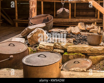 Camboose Shanty, Algonquin Logging Museum, Algonquin Provincial Park, Ontario, Canada. Stock Photo