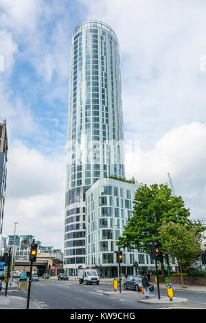 Sky Gardens SkyGardens tower Nine Elms Vauxhall residential development by architects Careyjones Chapmantolcher (CJCT), Lambeth, London. Stock Photo