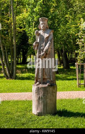Wooden sculpture of Casimir Jagiellon (Kazimierz Jagiellonczyk) in Millennium Park (Park 1000-lecia), Chojnice, Pomeranian Voivodeship, Poland Stock Photo