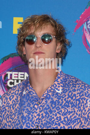 ***FILE PHOTO*** YOUTUBER LOGAN PAUL APOLOGIZES FOR POSTING VIDEO OF DEAD CORPSE IN JAPANESE 'SUICIDE FOREST' LOS ANGELES, CA - AUGUST 13: Logan Paul, at the Teen Choice Awards 2017 at Galen Center on August 13, 2017 in Los Angeles, California. Credit: Faye Sadou/MediaPunch Stock Photo