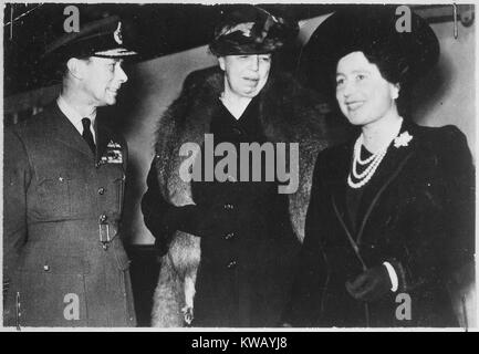(Left to right): King George VI, Eleanor Roosevelt, and Queen Elizabeth in London, England, October 23, 1942. Stock Photo