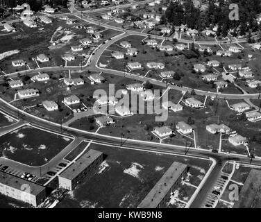 An aerial view of Oak Ridge, Tennessee, showcases the town's layout and ...