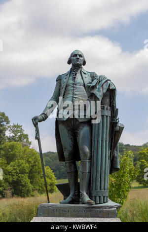 The George Washington statue in Valley Forge National Historical Park (U.S. National Park Service), Valley Forge, Pennsylvania, United States. Stock Photo