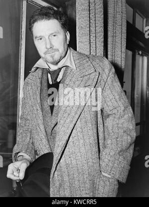 Ezra Pound, American born modernist poet who embraced European fascism in the 1930s. He was indicted in absentia for treason in July 1943 for anti American broadcasts he made from Italy during WW2. - (BSLOC 2015 1 34) Stock Photo