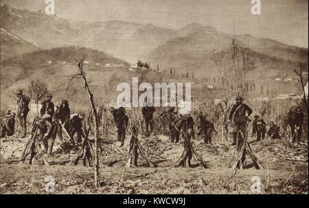 World War 1 in the Italian and Austria Alps. British troops digging trenches in the mountain regions of the Italian - Austrian front. British and French reinforcements were sent to Italy after the disastrous Battle of Caporetto in Oct. 1917. (BSLOC 2013 1 34) Stock Photo