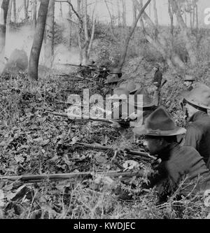 American soldiers entrenched against the Filipinos insurgents in 1899, Philippine-American War (BSLOC 2017 10 84) Stock Photo