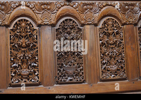 traditional Jepara carving ornaments on the wood Stock Photo - Alamy