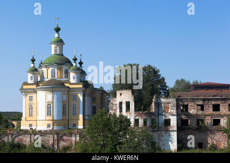 Cathedral Ascension of the Lord of the Savior-Sumorin monastery in the town of Totma, Vologda Region, Russia Stock Photo