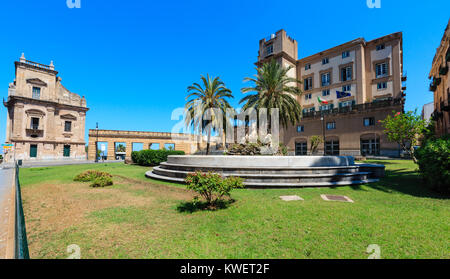 Porta Felice a monumental city gate of Palermo, Sicily, Italy. Stock Photo