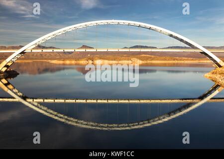 Roosevelt Lake and Bridge Viewpoint, an Engineering Top Ten Steel Structure in USA at end of Apache Trail in Arizona Superstition Mountains Stock Photo