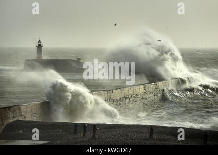 Newhaven, UK. 3rd Jan, 2018. Huge waves in Newhaven, East Sussex, draw spectators as Storm Eleanor brings strong winds to the south coast. Credit: Peter Cripps/Alamy Live News Stock Photo